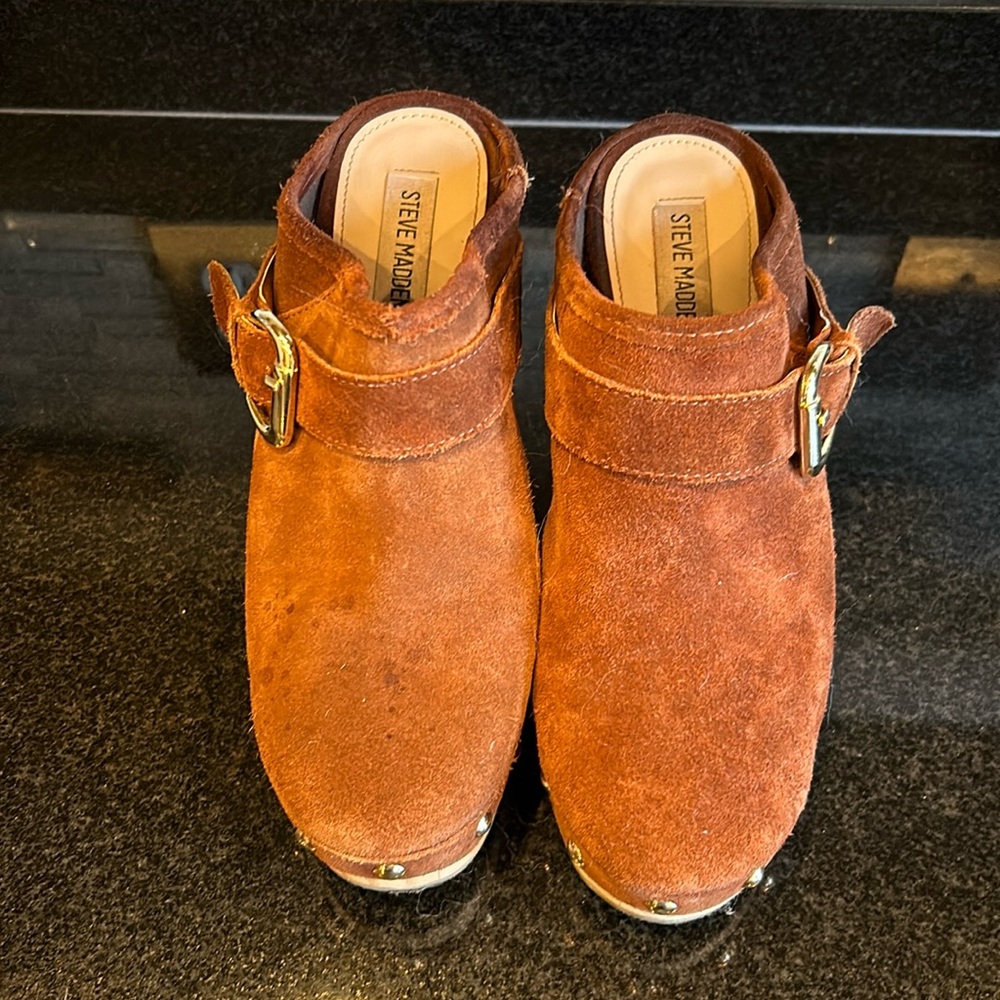 Size 8 Steve Madden Platform Hilde Clog in Brown